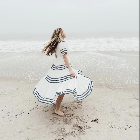 ❌SOLD❌Ivy City Co Santorini Dress - Picture 2 of 9